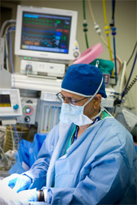 Our transplant surgeons are members of an advanced multidisciplinary team working together to help patients with kidney failure be free of dialysis and improve their quality of life.